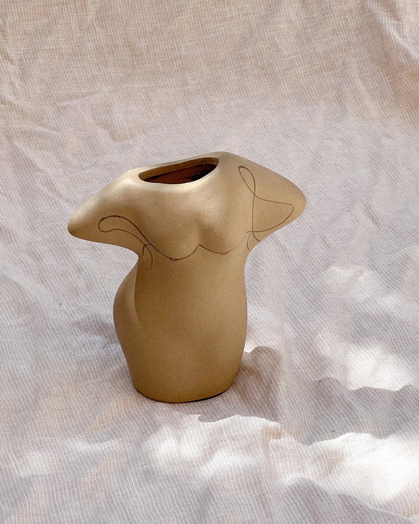 Monroe Beige Body Vase