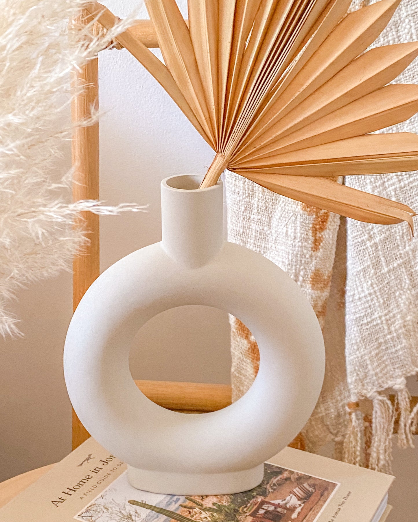 Nova Round Ceramic Vase