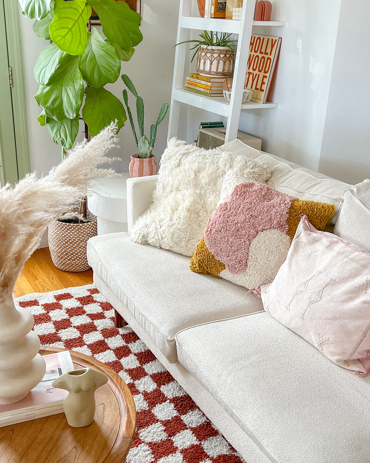 Yucca Pink Tufted Throw Pillow