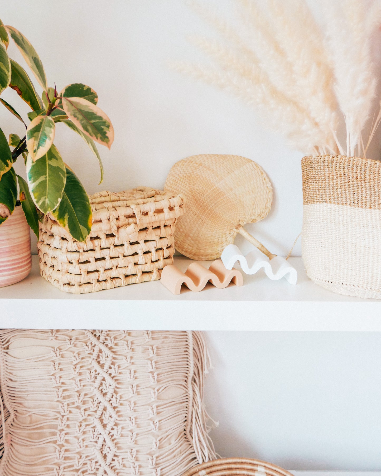Beige Wavy Cement Dish