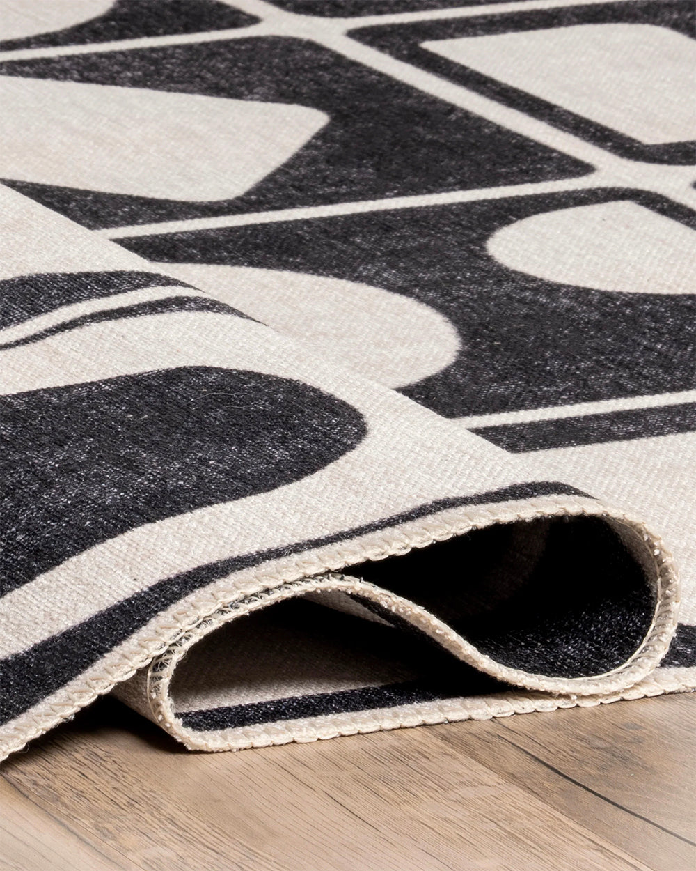 Zuri Abstract Washable Rug