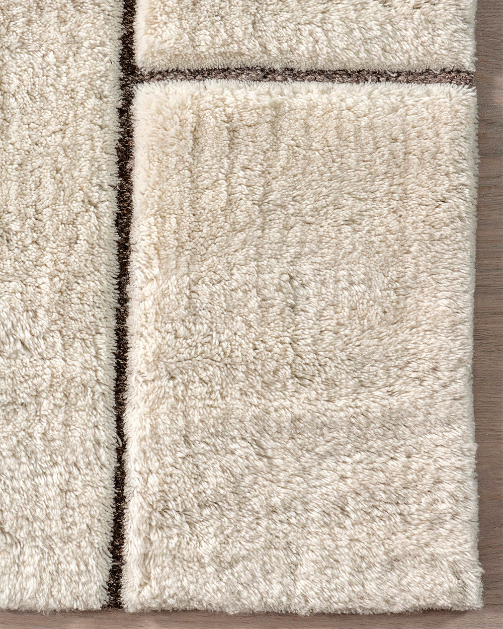 Willa Tufted Wool Rug