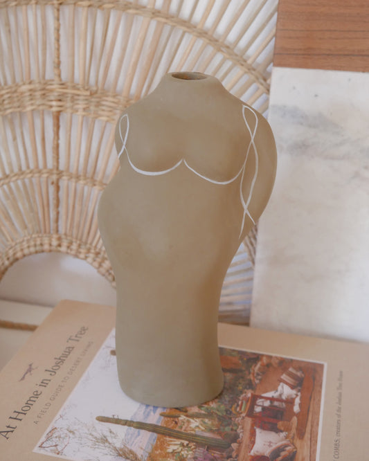 Loren Beige Body Vase